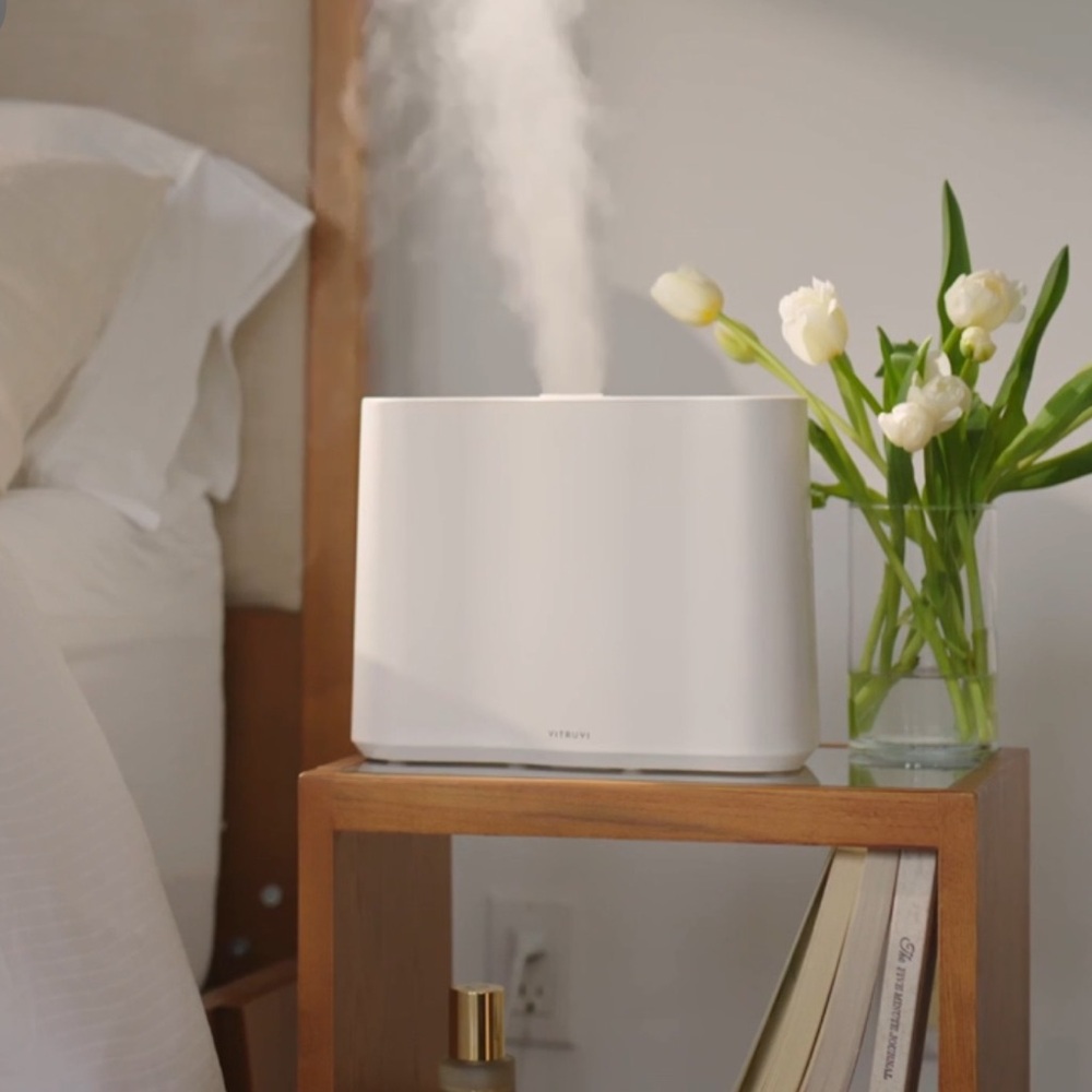 Vitruvi White Humidifier Brand New